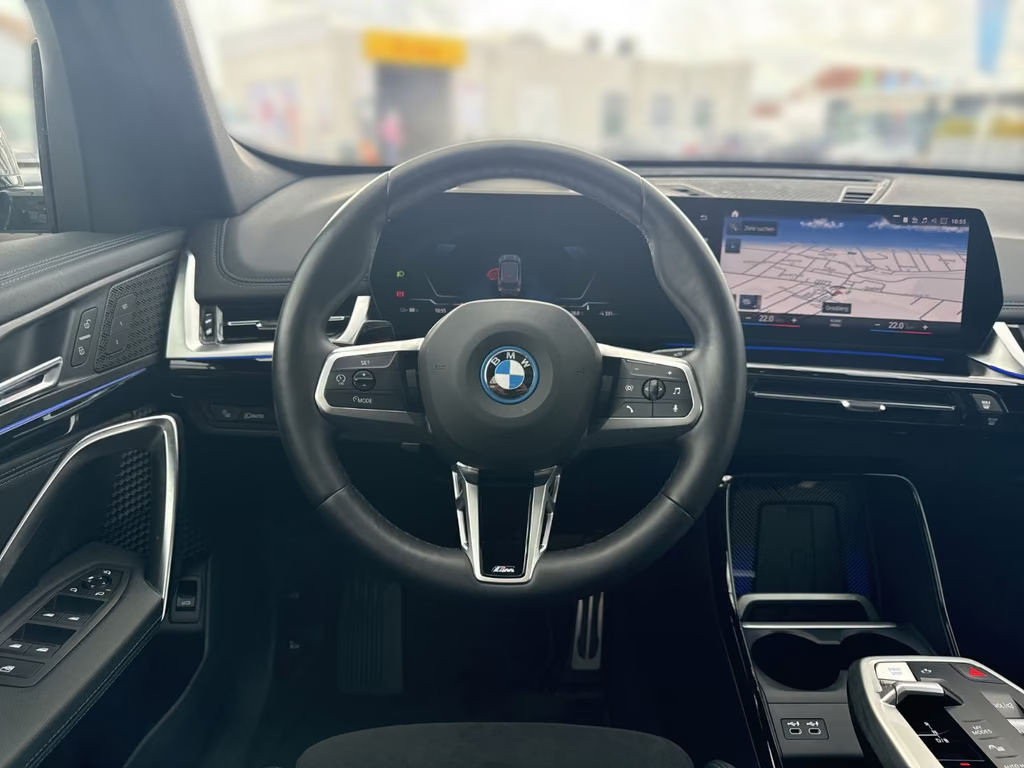 BMW iX1
