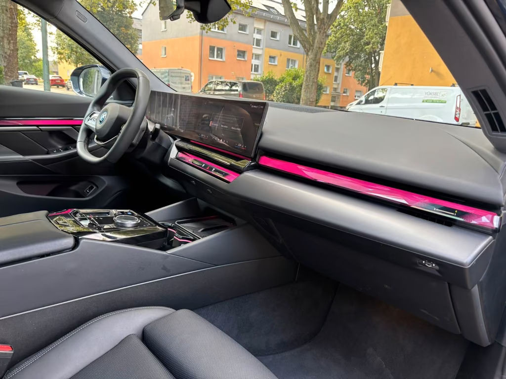 BMW i5