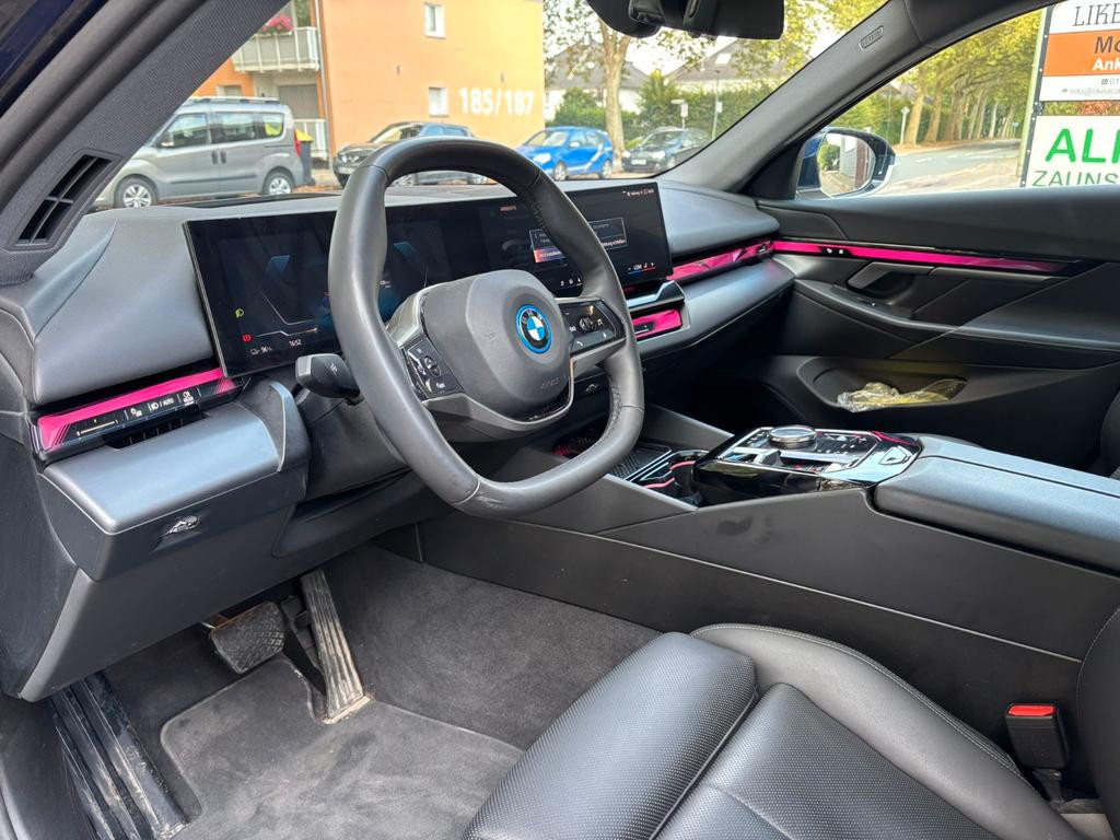 BMW i5
