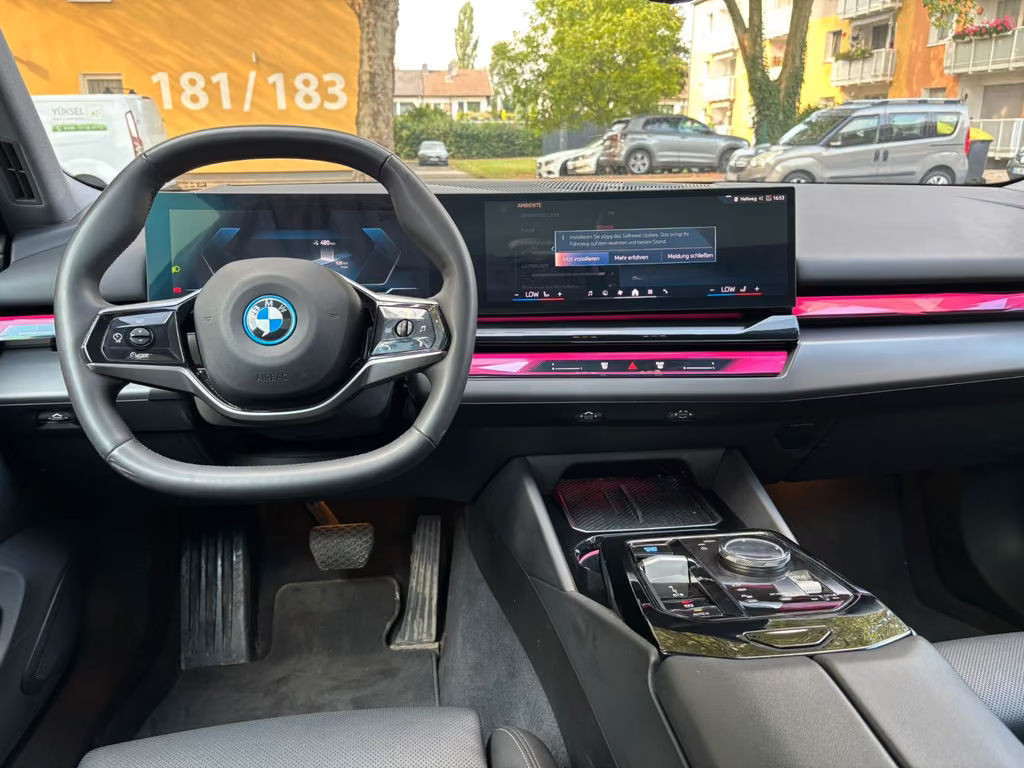 BMW i5
