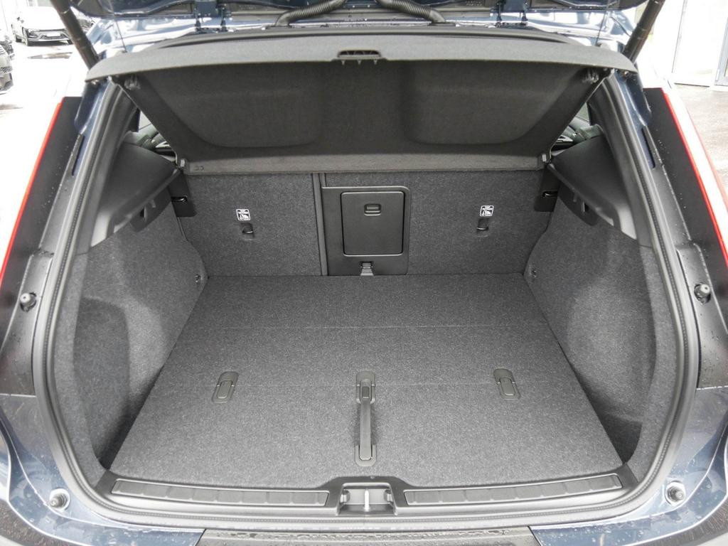 Volvo EX40