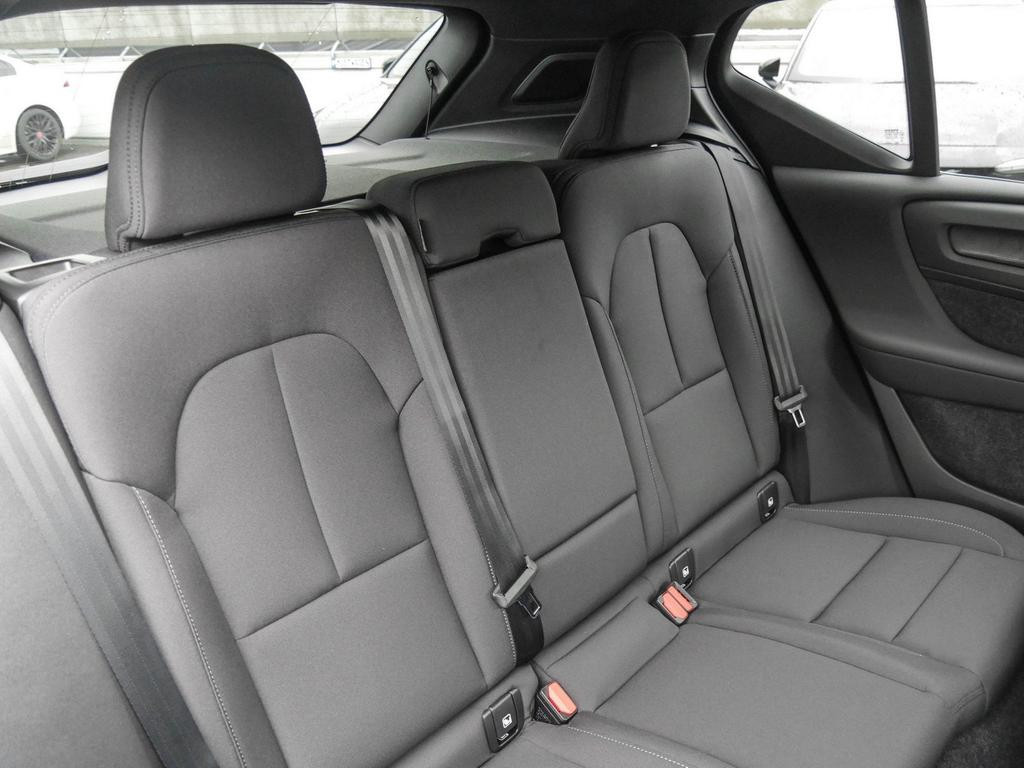 Volvo EX40