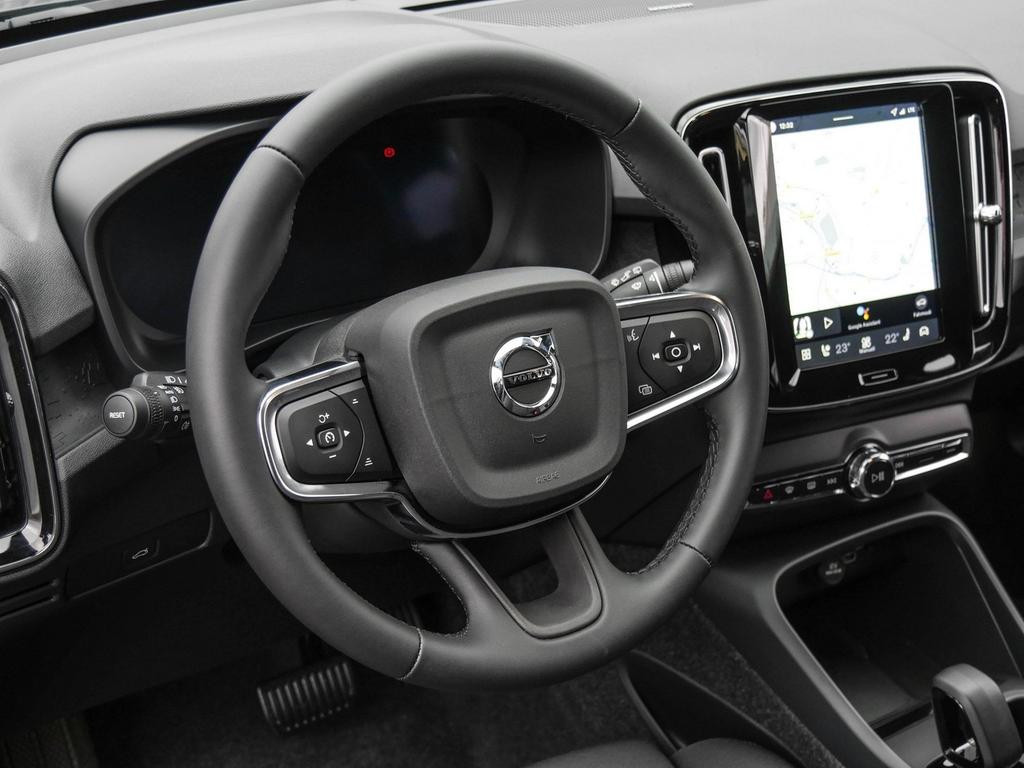 Volvo EX40