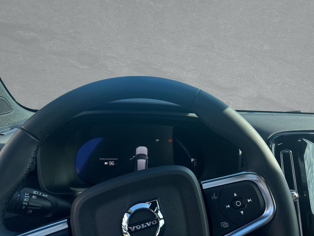 Volvo EX40