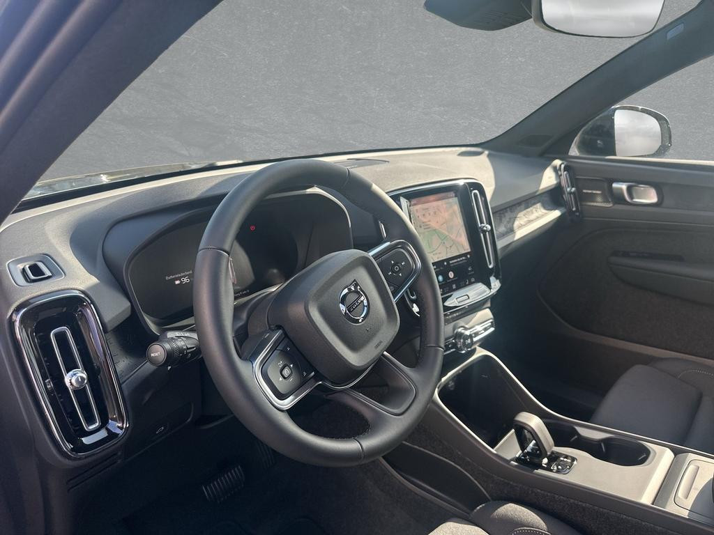 Volvo EX40