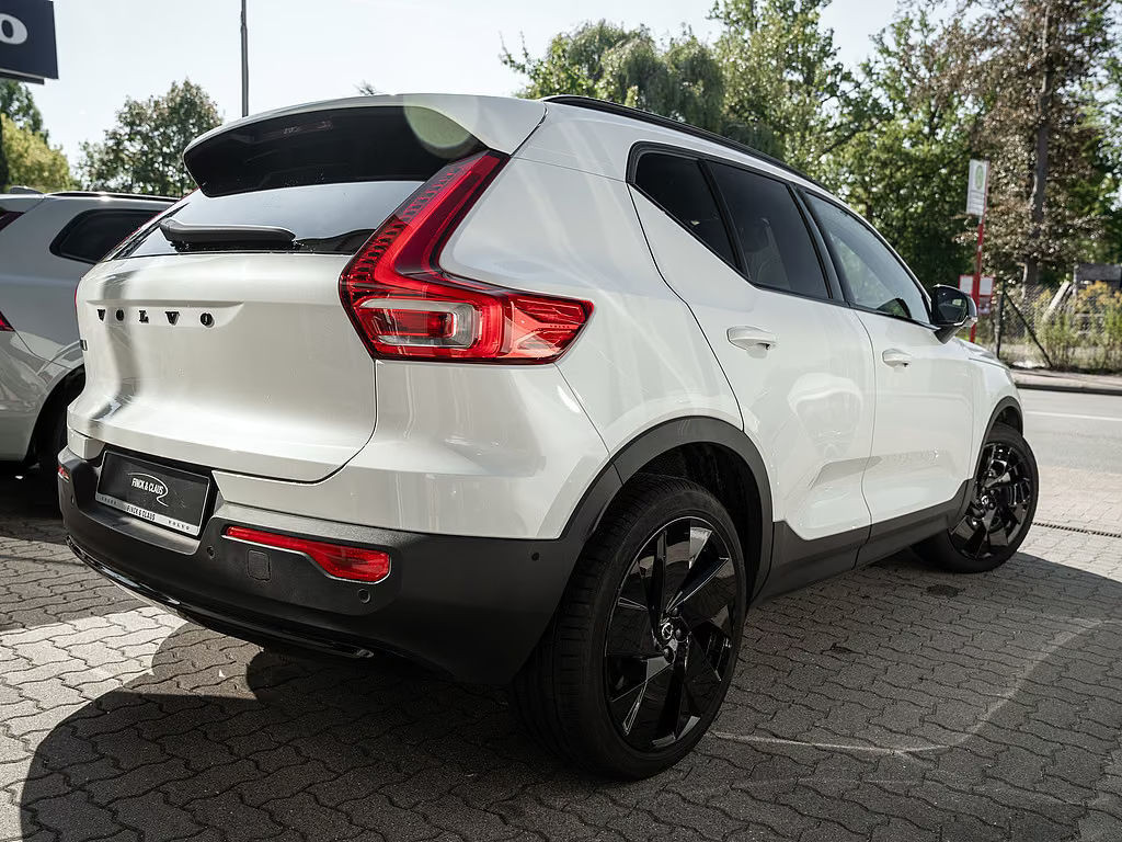 Volvo EX40