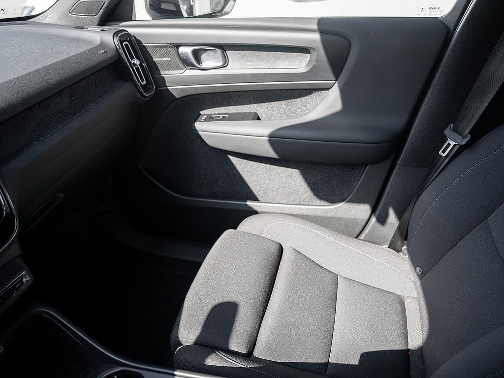 Volvo EX40