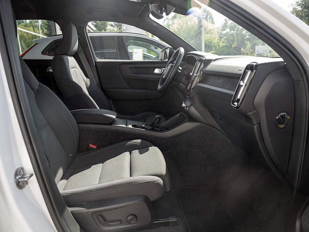 Volvo EX40