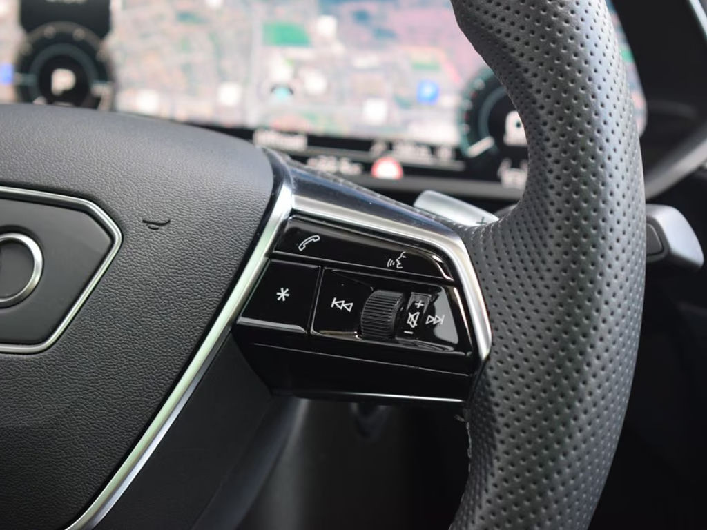 Audi Q8 e-tron
