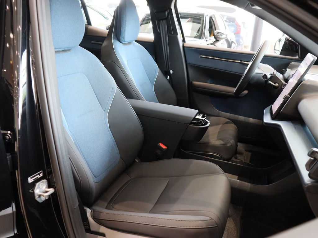 Volvo EX30