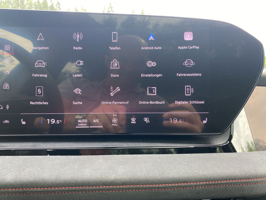 Audi SQ6 e-tron