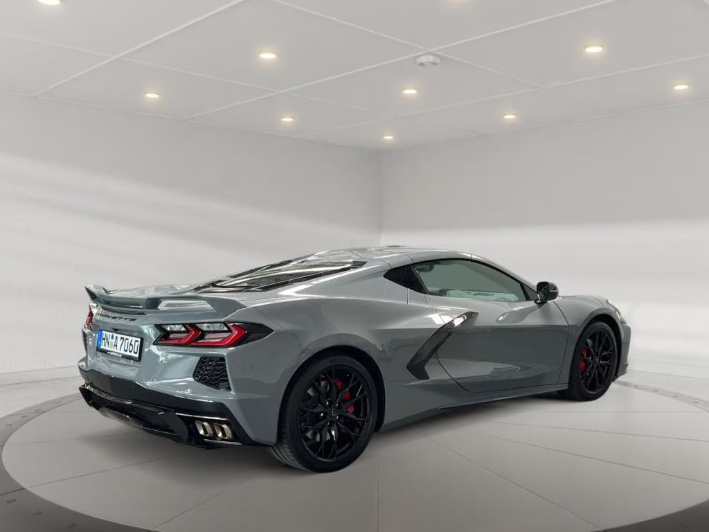 Corvette C8