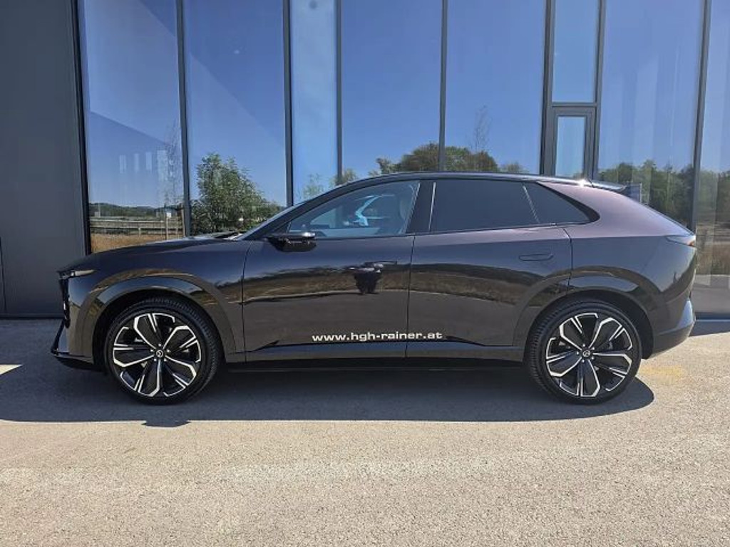 Mazda CX-6e