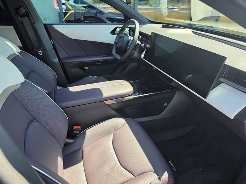 Mazda CX-6e