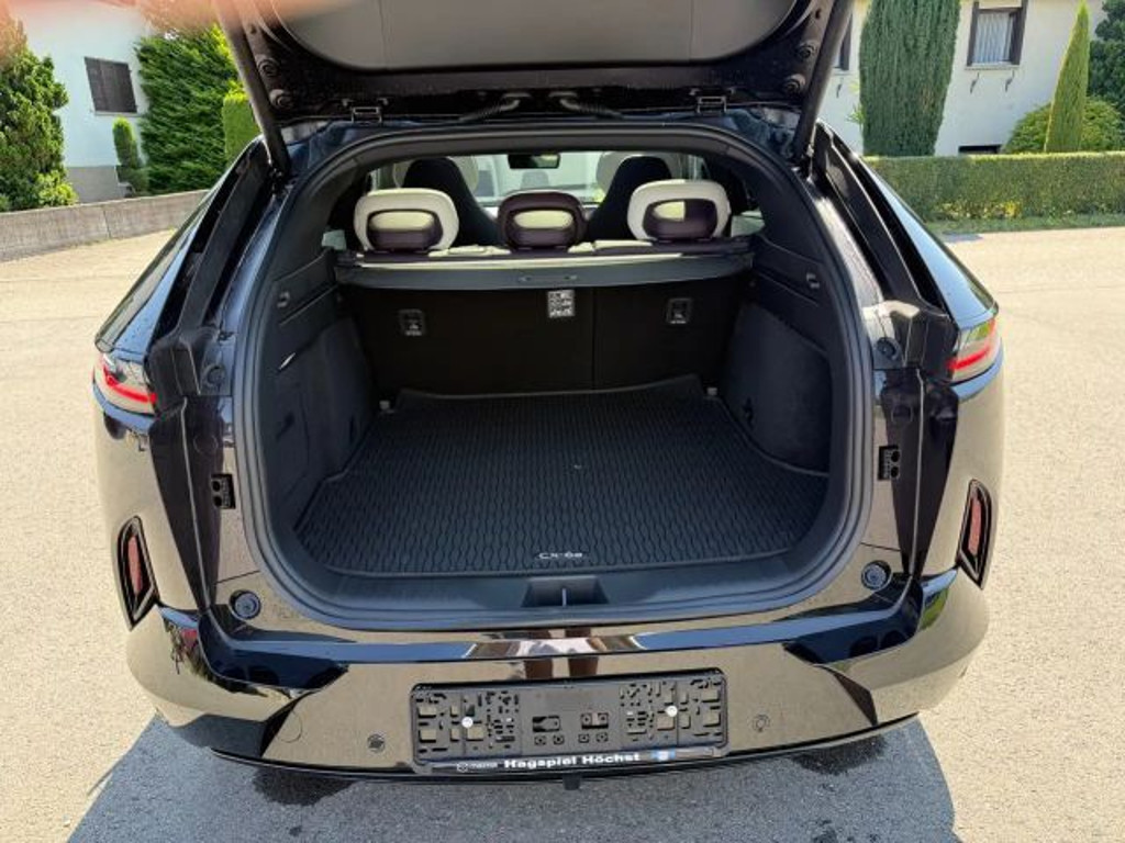 Mazda CX-6e