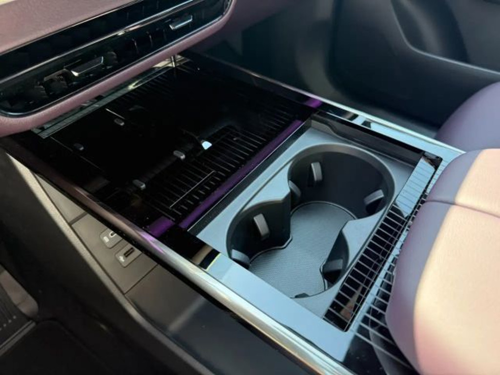 Mazda CX-6e