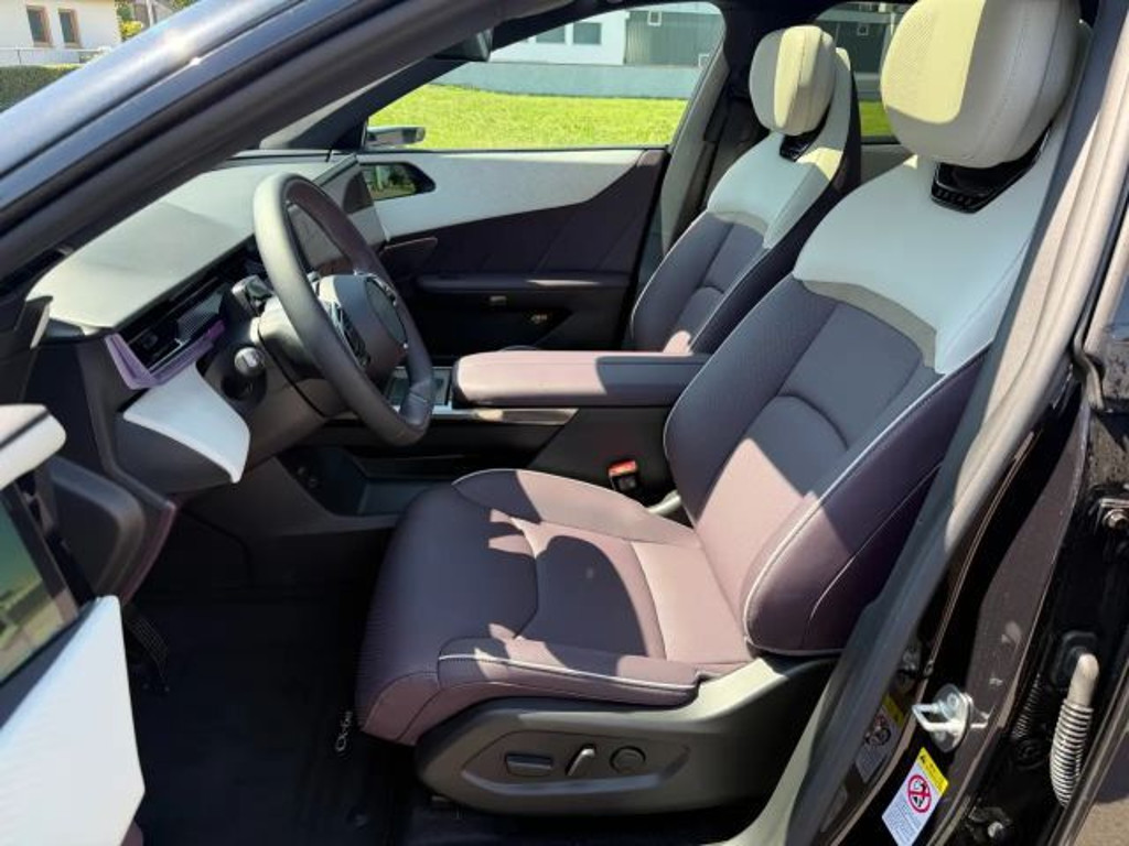 Mazda CX-6e