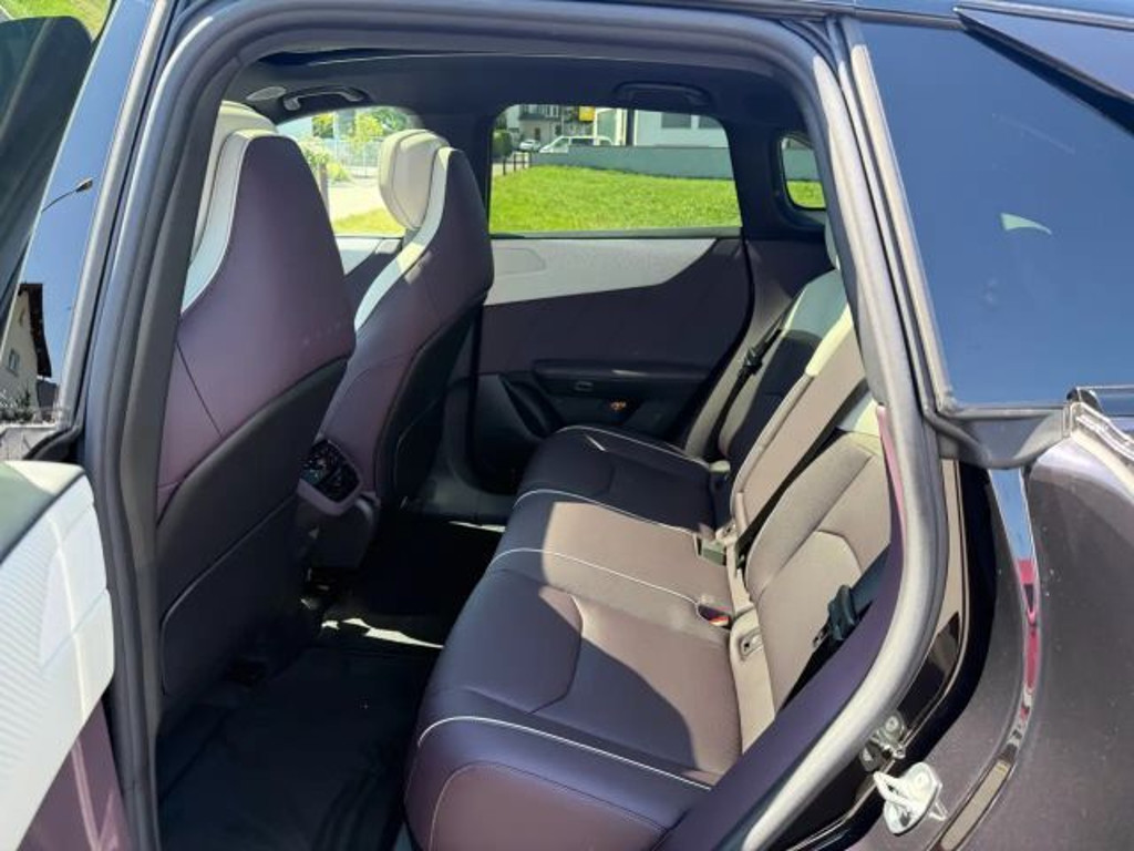 Mazda CX-6e
