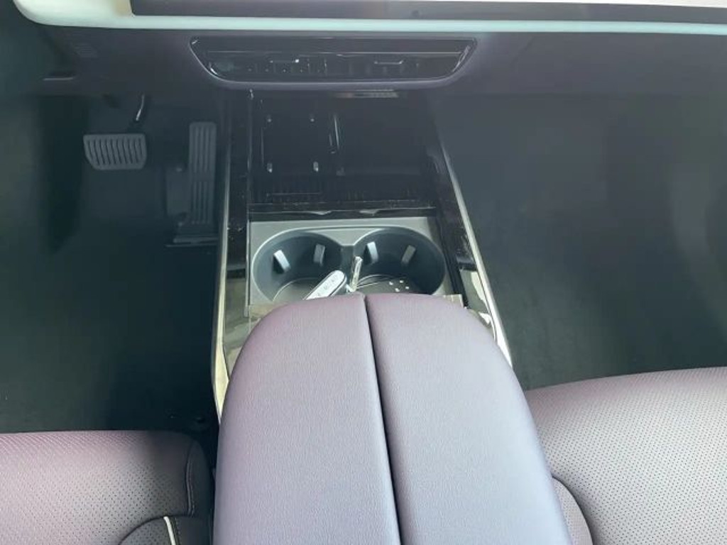 Mazda CX-6e