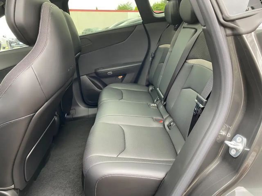 Mazda CX-6e