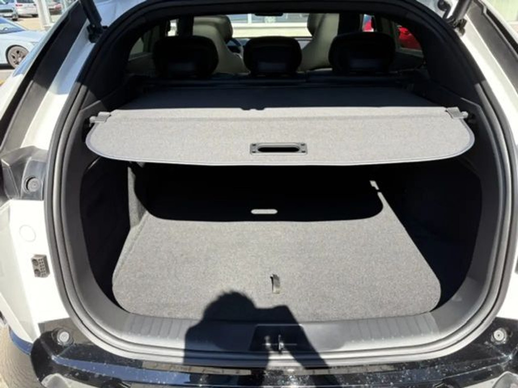 Mazda CX-6e