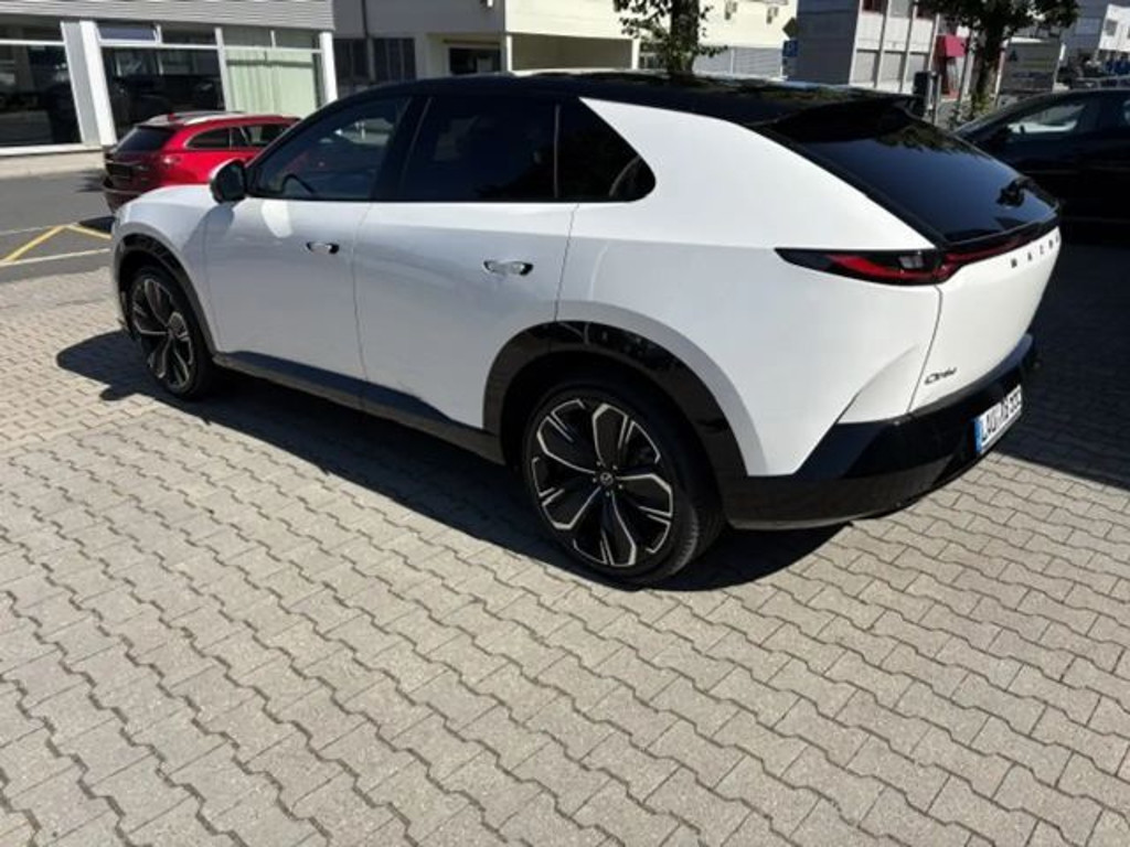 Mazda CX-6e