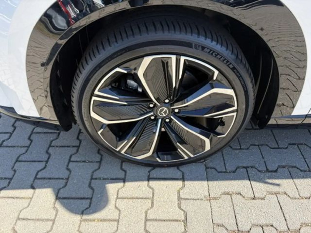 Mazda CX-6e