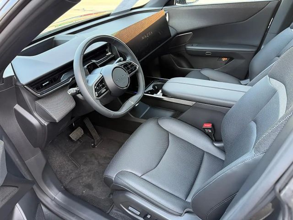 Mazda CX-6e