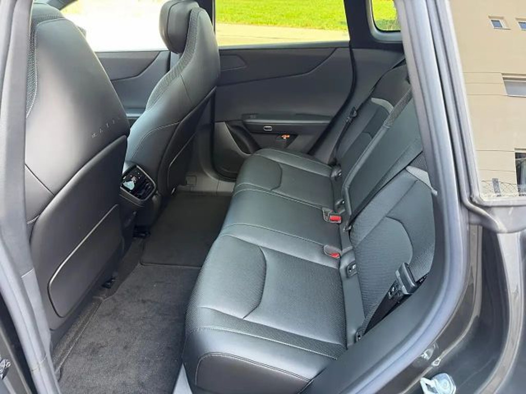 Mazda CX-6e