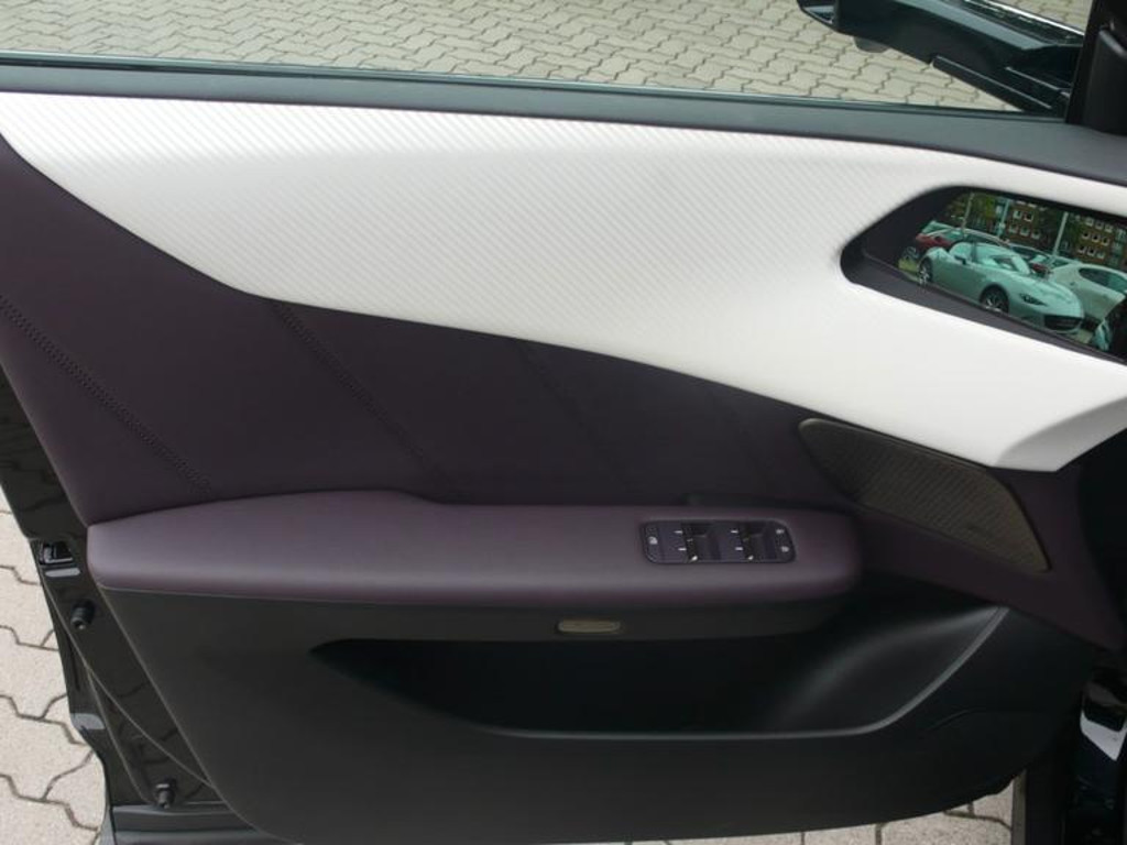 Mazda CX-6e