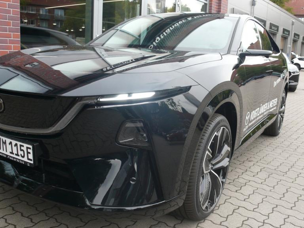 Mazda CX-6e