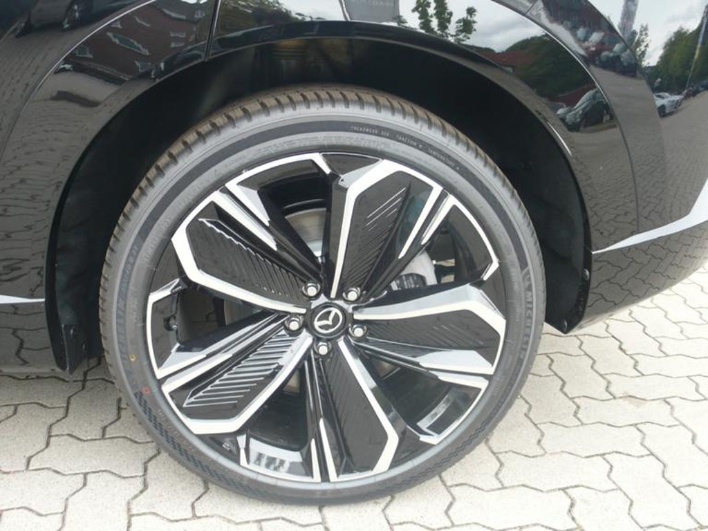 Mazda CX-6e