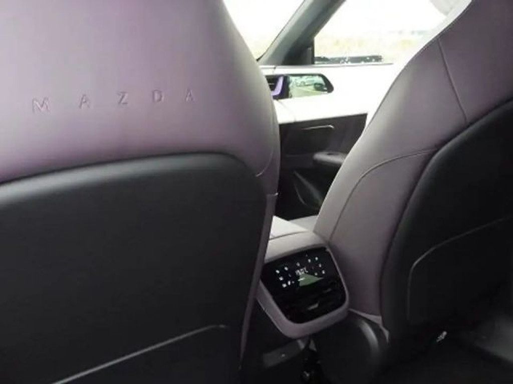 Mazda CX-6e