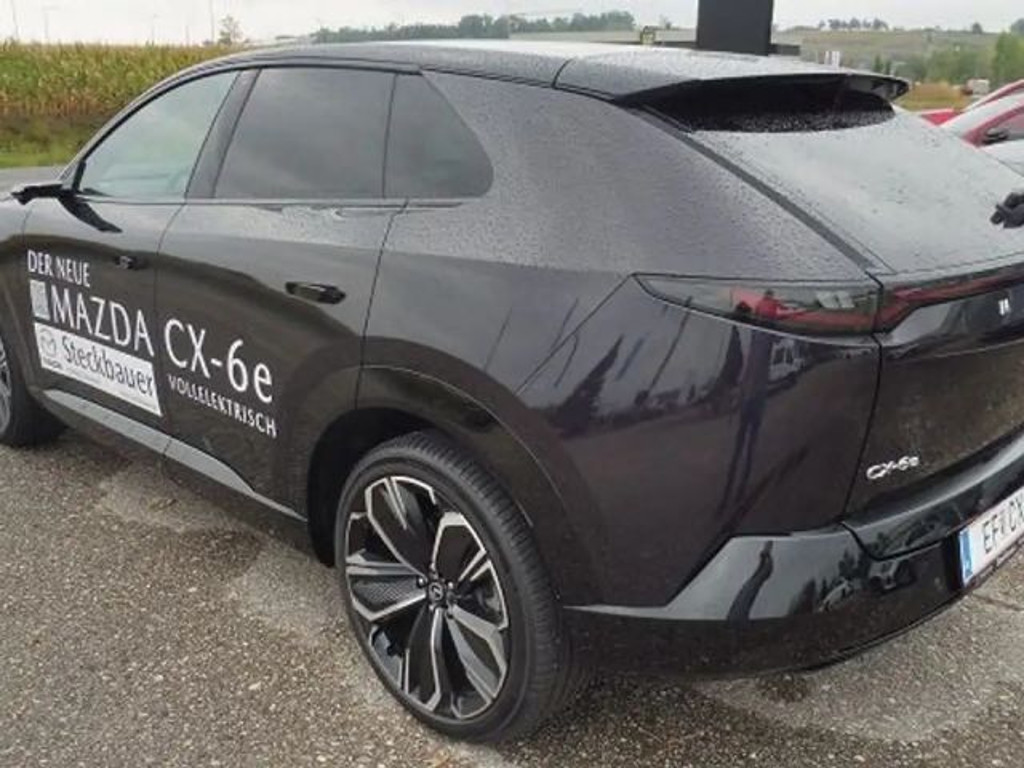 Mazda CX-6e