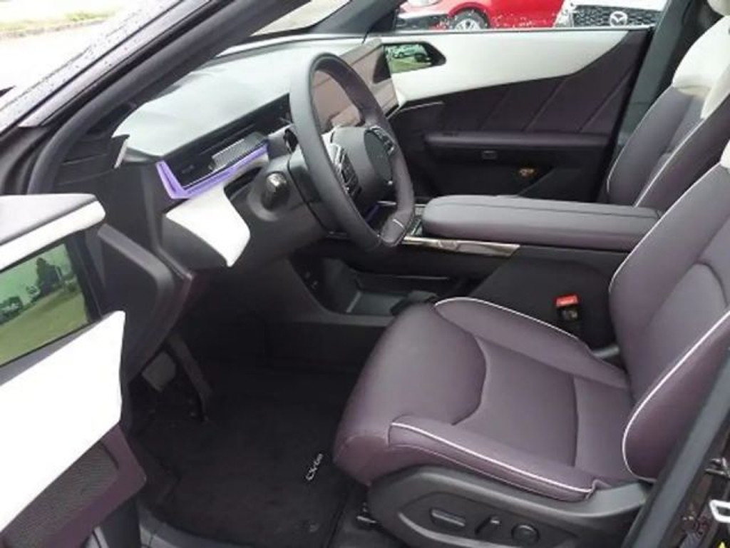 Mazda CX-6e