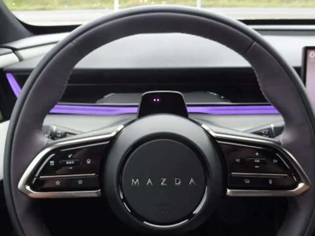 Mazda CX-6e