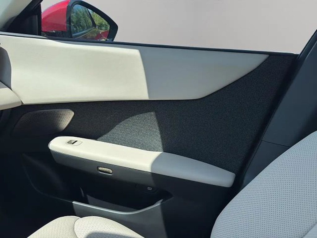 Mazda CX-6e