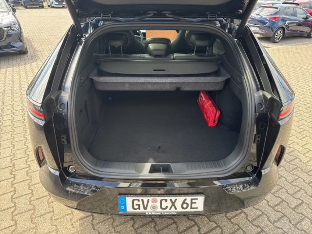 Mazda CX-6e