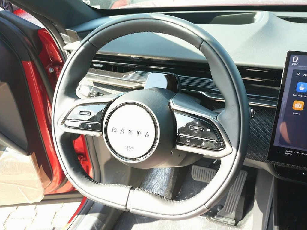 Mazda CX-6e