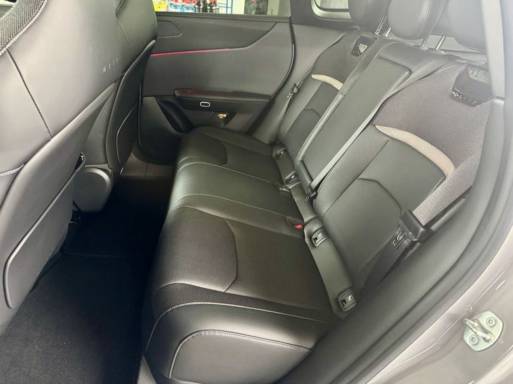 Mazda CX-6e