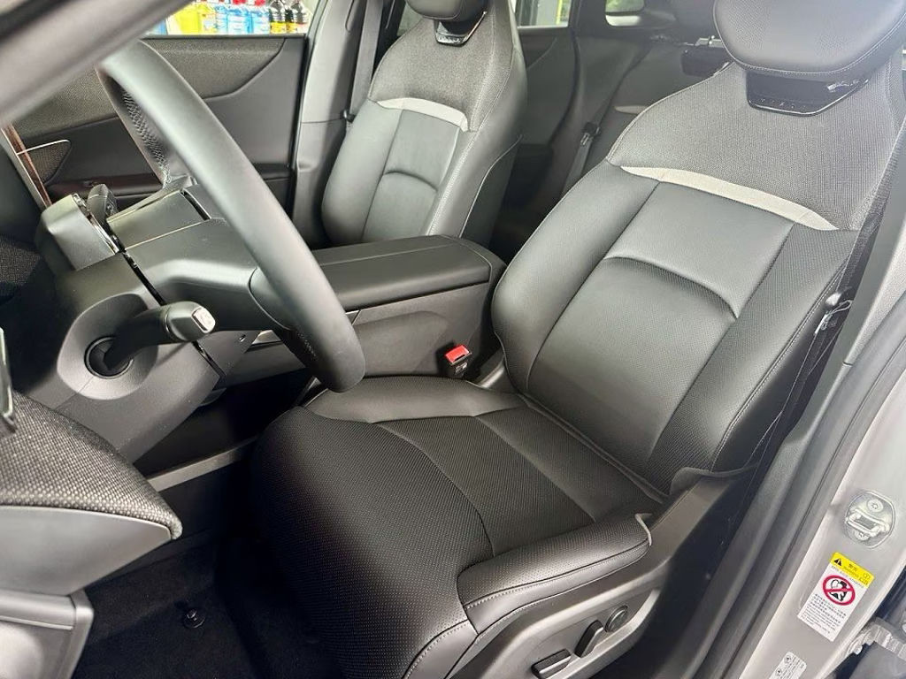Mazda CX-6e