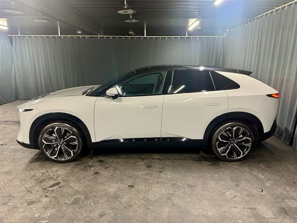 Mazda CX-6e