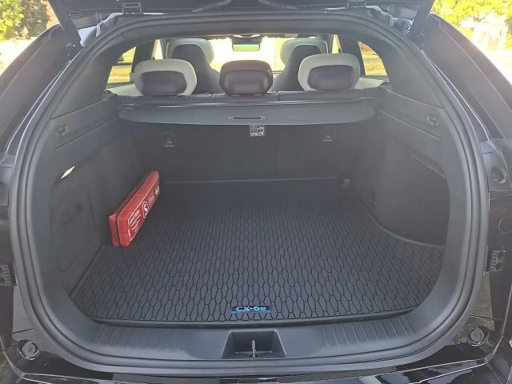 Mazda CX-6e