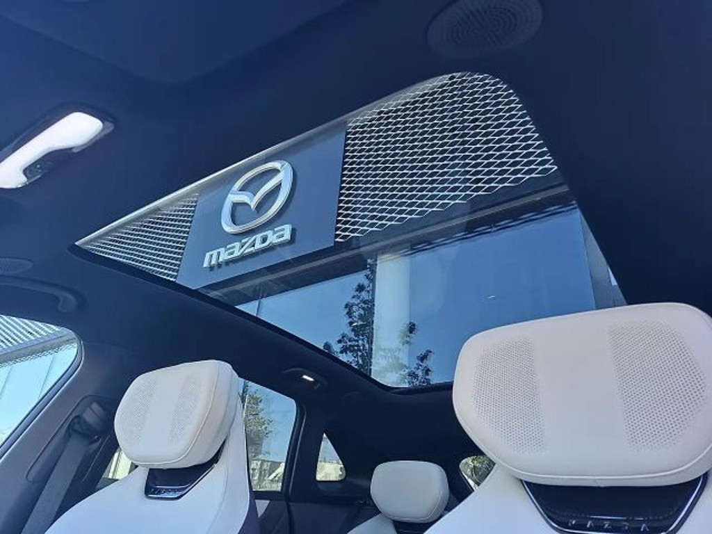 Mazda CX-6e