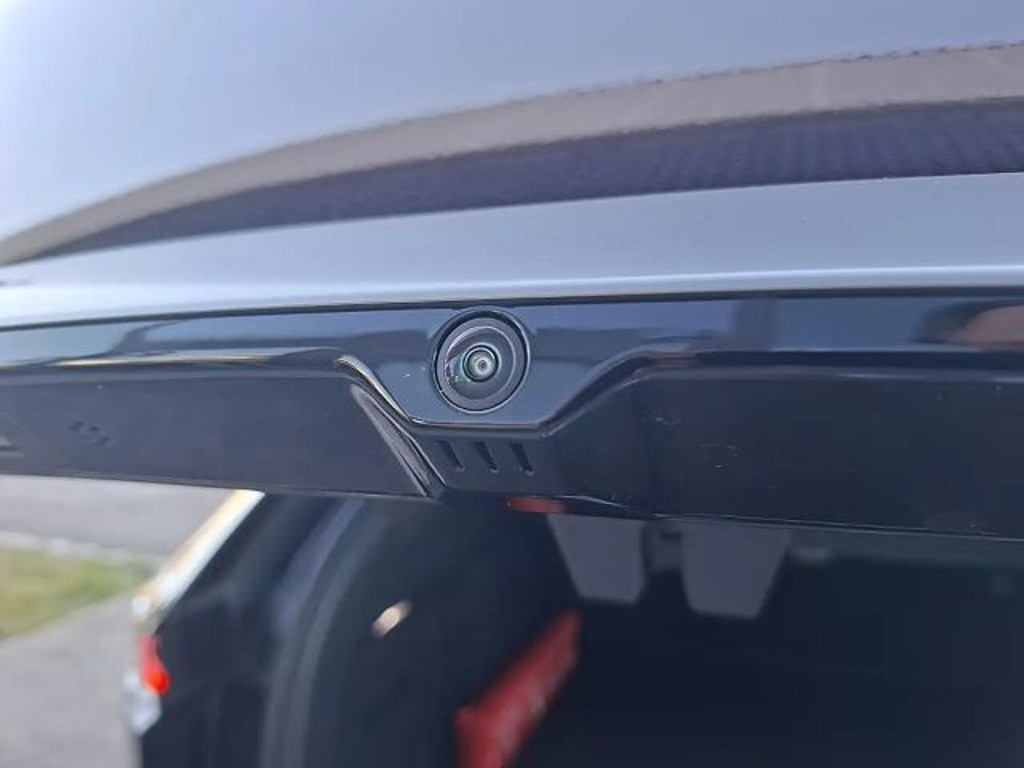 Mazda CX-6e