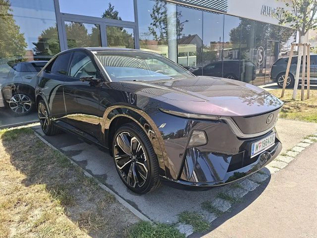 Mazda CX-6e
