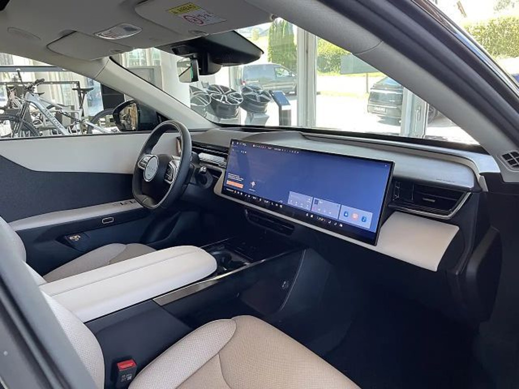 Mazda CX-6e