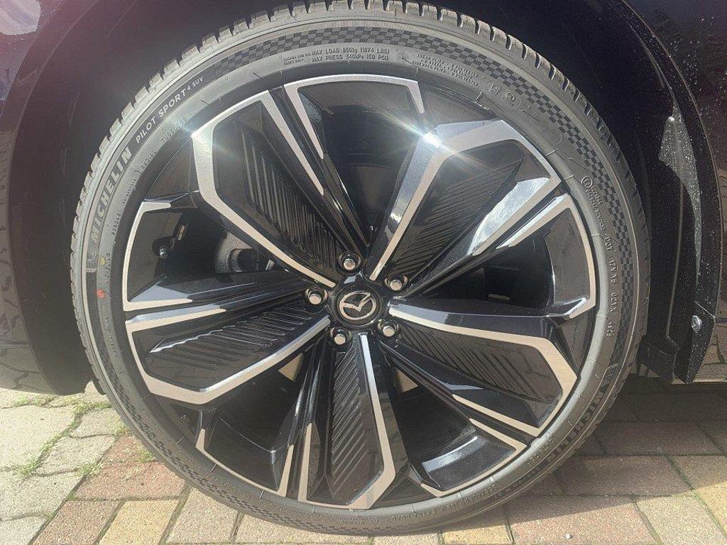 Mazda CX-6e