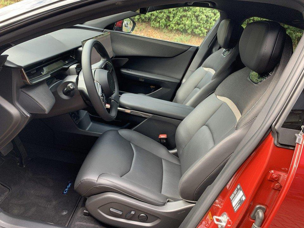 Mazda CX-6e