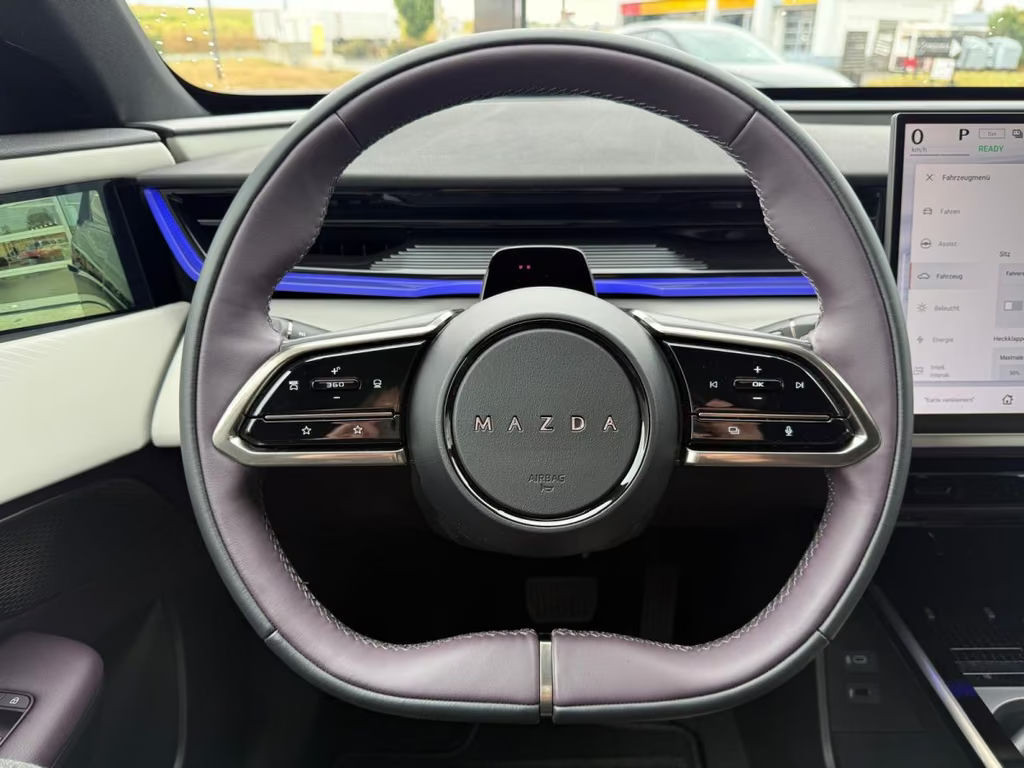 Mazda CX-6e